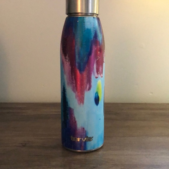 tervis Other - 17 ounce stainless steel Tervis water bottle